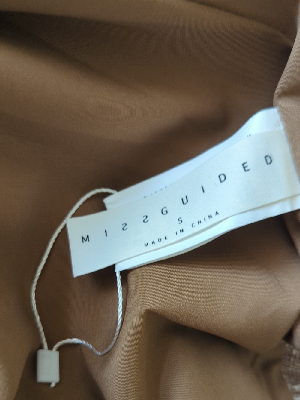 Missguided Textured Buttoned Bandeau Vest with Pocket Detail - Picture 10 of 11